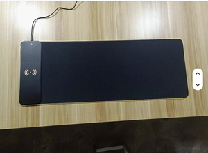 Thanh lịch PU da máy tính để bàn sạc chuột <span class=keywords><strong>pad</strong></span> không Dây sạc nhanh 15W tùy chỉnh logo thương hiệu - Product Image 3