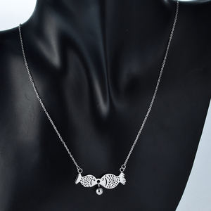 Ciondoli alla moda eleganti e alla moda simpatici collana con ciondoli di pesce placcato oro in acciaio inossidabile pronti per la spedizione - Product Image 2