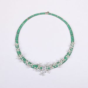 Collar Chucky de Lujo Hecho a Mano con Diseño Floral de Circonitas Completamente Pavimentadas, Estilo Real Vintage - Product Image 1