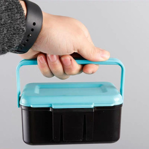 Caja de Plástico para Carnada Viva con Asa Superior, Contenedor Multiusos para Señuelos de Pesca, Caja para Gusanos Rojos con Asa Azul - Product Image 1