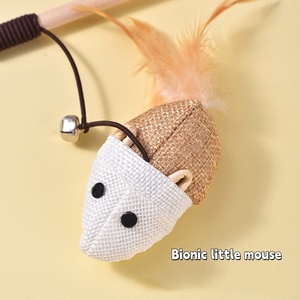 Juguete interactivo de madera duradero para gatos con campana de plumas y caña de jugar, para felinos teaser para gatos domésticos, divertido bastón de madera de lino, palo de juguete para gatos - Product Image 2