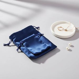 Pochette personnalisée en velours de haute qualité avec cordon de serrage, emballage cadeau anti-poussière en satin pour bijoux, pour sacs en soie ou en velours de toutes tailles - Product Image 4