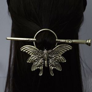 Horquilla de pelo vintage estilo vikingo punk con diseño de varita de bruja y polilla, accesorio gótico nórdico para disfraces de cosplay y fiestas de Halloween - Product Image 4