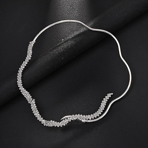 Collana Minimalista Boho con Onde e Perline <span class=keywords><strong>Swarovski</strong></span> Personalizzate per <span class=keywords><strong>Donne</strong></span> - Accessorio Moda con Catena Geometrica - Product Image 4