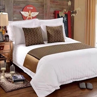Collection de Draps de Lit Rayés Blancs en Polycoton 3CM pour Hôtels – Vente en Gros Direct Usine OEM pour Parures de Lit Hôtelières