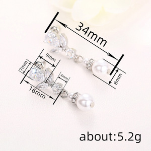 Orecchini Pendenti Geometrici a Goccia per Donne, Gioielli Eleganti e alla Moda, Design Minimalista, Accessorio per Uso Quotidiano - Product Image 3