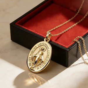 Collana in Metallo con Motivi Cristiani, Placcata in Oro 18k, Argento Sterling 925, Collana con Vergine Maria, Gioiello Decorativo Femminile - Product Image 1