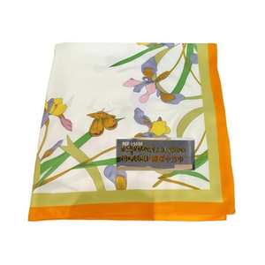 Foulard Quadrato con Motivo a Farfalle 70x70Cm, Accessorio Moda in Seta Stampata - Product Image 2