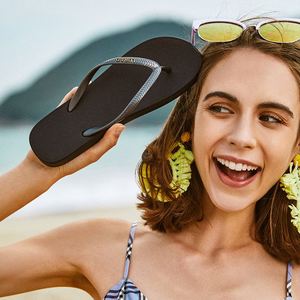 Tongs Ludadi en forme de cœur avec strass pour femmes et hommes, pour la plage, respirantes, légères, antidérapantes, tenue de couple - Product Image 3