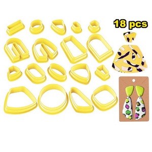 Ensemble de 18 moules en <span class=keywords><strong>poterie</strong></span> souple pour la création de boucles d'oreilles en argile plastique faites à la main - Product Image 3