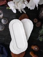 Ensemble d'assiettes plates en porcelaine émaillée écologiques et modernes de luxe Kaly, design minimaliste, motif personnalisé, logo, blanc pur