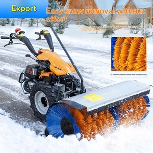 Les fabricants fournissent des souffleuses à neige à 15 chevaux de puissance, équipées d'une boîte de vitesses complète, trois-en-un, pour le déneigement des routes municipales. - Product Image 3