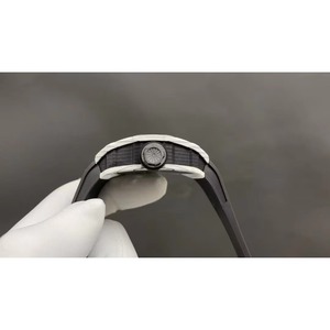 Montre mécanique automatique tourbillon squelettée de luxe en fibre de carbone blanche de qualité supérieure, nouvelle collection, best-seller, pour homme, 26 ans d'expérience - Product Image 4