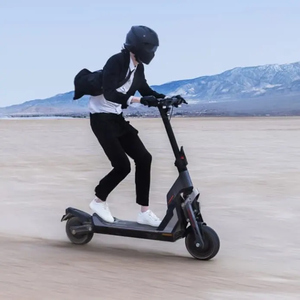 Scooter Eléctrico GT1 de 1400W de Alta Velocidad con Luces LED de 900 Lúmenes, Plegable, Motor de 58.8V, Carga de 150 kg, Alcance de 70 km por Carga - Product Image 4