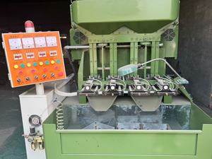 Machine de taraudage 4 axes hautement efficace, équipement de traitement automatisé, contrôle indépendant, pompe à roulement à quatre broches pour le métal - Product Image 4