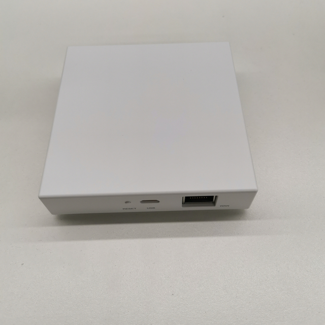 Tuya Zigbee Smart Home Iot Gateway Hub Remote Control Zigbee Devices Via Smart Life APP Works with Alexa Google Home