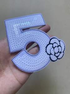 新しい創造的なスパンコールパッチは衣服の付属品のためにアイロンをかけることができます。No.5ローズスパンコール布パッチ - Product Image 6