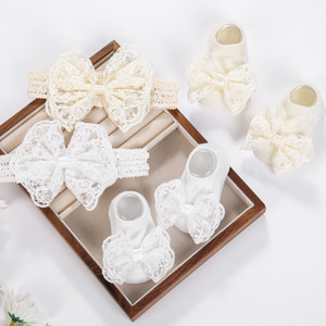 Due pezzi nuovi Set di fascia con fiocco in pizzo alla moda per bambine bianco rosa Beige 0-12 mesi Set di calze di cotone - Product Image 3