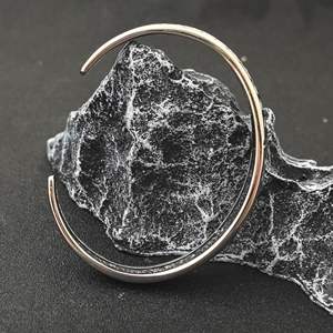 Bracelet jonc torsadé celtique en acier inoxydable pour dropshipping Shopify, extrémité ouverte, unisexe, style rétro - Product Image 5