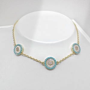 Pulsera de plata de ley 925 chapada en oro con perlas, diseño personalizado de mariposa con circonita, cadena de eslabones de 14k para niñas. - Product Image 3