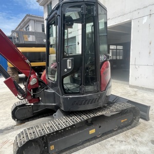 Miniexcavadora YANMAR ViO35-5B Usada de 3.5 Toneladas con Giro Cero y Sistema Hidráulico - Product Image 3