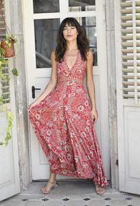 Mono Corto de Alta Demanda con Bordado Floral, Vestido para Mujer para Fiestas y Bodas, Disponible a un Precio Accesible - Product Image 2