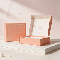 Boîtes d'expédition rigides personnalisées imprimées en quadrichromie avec fermeture magnétique, pelliculage brillant, emballage cadeau de luxe en carton ondulé pour