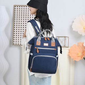 Sac à dos portable imperméable pour maman, grande capacité, sac à langer pour bébé avec USB - Product Image 2