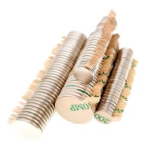 Compre el imán de disco de <span class=keywords><strong>neodimio</strong></span> autoadhesivo circular reutilizable más fuerte de 10m x 1mm N35 para manualidades - Product Image 3