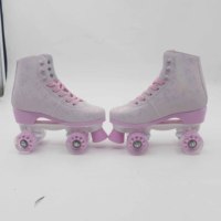 Vente en gros Nouveau modèle de patins à roulettes à talon haut avec roues roses Chaussures de skate clignotantes pour enfants