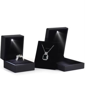 Boîte à bijoux LED haut de gamme, boîtes cadeaux originales pour bijoux, emballages de boîtes à bijoux personnalisables - Product Image 5