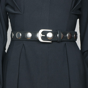 <span class=keywords><strong>Ceinture</strong></span> pour femme en daim noir avec de grands clous circulaires argentés, <span class=keywords><strong>boucle</strong></span> en métal réglable, accessoire de mode audacieux pour robes - Product Image 2