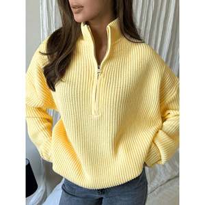 Pull côtelé à demi-zip jaune citron pour femmes - Product Image 1