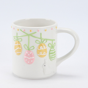 Beurrier en céramique blanche avec couvercle, motif œuf de Pâques suspendu, pour une décoration festive de la cuisine - Product Image 3