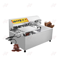 Mini machine de trempe au chocolat petite machine de fusion de moulage de revêtement d'enrobage de chocolat automatique faisant la machine