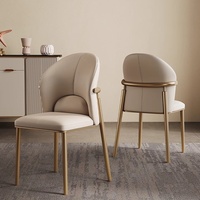 Chaise de salle à manger en cuir avec structure métallique, design moderne et simple, style italien, luxe léger, mobilier haut de gamme pour la maison et les restaurants