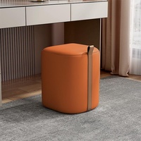 Tabouret de maquillage en tissu moderne et simple pour chambre à coucher, pouf bas minimaliste de luxe léger pour petit appartement