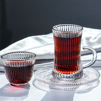 Tasse à thé de l'après-midi en verre de petite capacité au design créatif exquis de style moyen-oriental avec soucoupe et emballage en boîte, tasse à café en verre