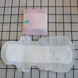 Serviette hygiénique ailée super absorbante 2025 pour femme avec couche supérieure en coton, SAP japonais et protection anti-fuites, certifiée ISO/CE - Product Image 2