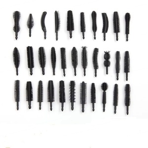 Brosse à mascara en silicone souple avec tête en caoutchouc, applicateur réutilisable pour séparer et recourber les cils, outil de maquillage en silicone - Product Image 4