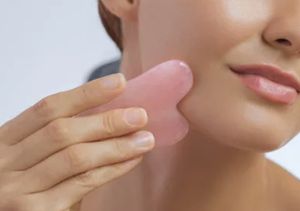 Masajeador facial Gua Sha de cuarzo rosa con etiqueta privada OEM al por mayor superventas al por mayor Jade <span class=keywords><strong>Guasha</strong></span> - Product Image 5