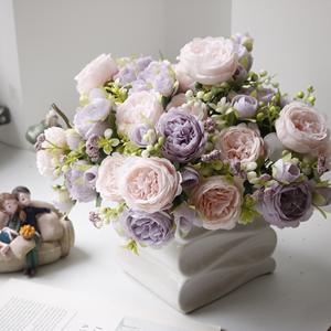 Ramos de <span class=keywords><strong>Rosas</strong></span> Persas Artificiales de 5 Cabezas (de Tela) al por Mayor - Alta Simulación, Reutilizables y Reciclables, Decoración para Sala de Estar - Product Image 2