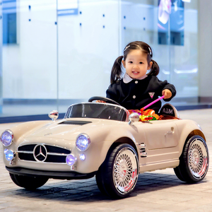 <span class=keywords><strong>Voiture</strong></span> électrique pour enfants Mercedes vintage blanche classique à quatre roues avec télécommande, puissance élevée, musique, légère - Product Image 2