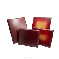 Plaque en bois MDF rouge personnalisée en gros pour affichage de certificat d'attribution de médaille souvenir en noyer noir