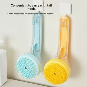 Brosse de bain en plastique pour animaux de compagnie avec long manche pour chiens et chats - Tête rechargeable pour gratter, <span class=keywords><strong>shampoing</strong></span> et massage nettoyant - Product Image 4