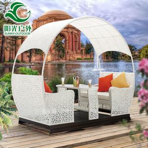 Chaise suspendue en osier de jardin pour 4 personnes avec table, chaise à bascule en rotin - Product Image 2