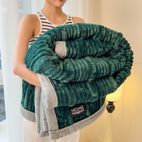 Couvertures en fausse fourrure de lapin couverture moelleuse chaude en peluche douce personnalisée pour l'hiver couverture à rayures épaisses pour lit