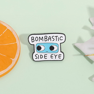 Màu Xanh Lớn Mắt Kim Loại Huy Hiệu Trâm Tốt Nghiệp Quần Áo Phụ Kiện Cổ Áo Pins Tiếng Anh Nút Hợp Thời Trang Letterpress In Mới - Product Image 5