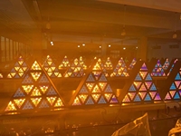 Lumière LED triangulaire rétro à effet de bande jaune + RGB 16x30w, lumière stroboscopique matricielle triangulaire, DMX512 pour DJ, discothèque, événements