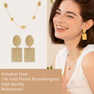 Pendientes YXQ E394 de Acero Inoxidable Dorado, Elegantes, Sofisticados, Ligeros y Cómodos - Product Image 5